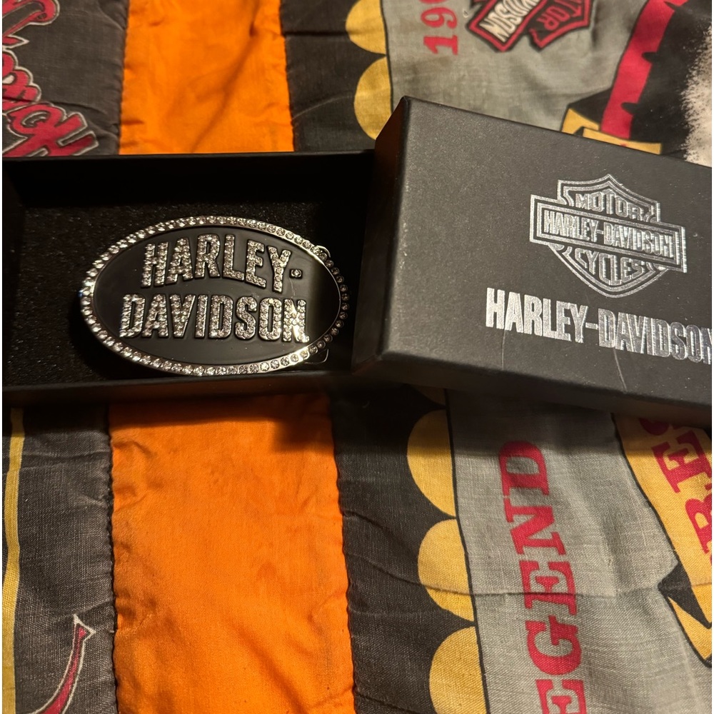 Women’s rhinestone Harley Davidson belt buckle